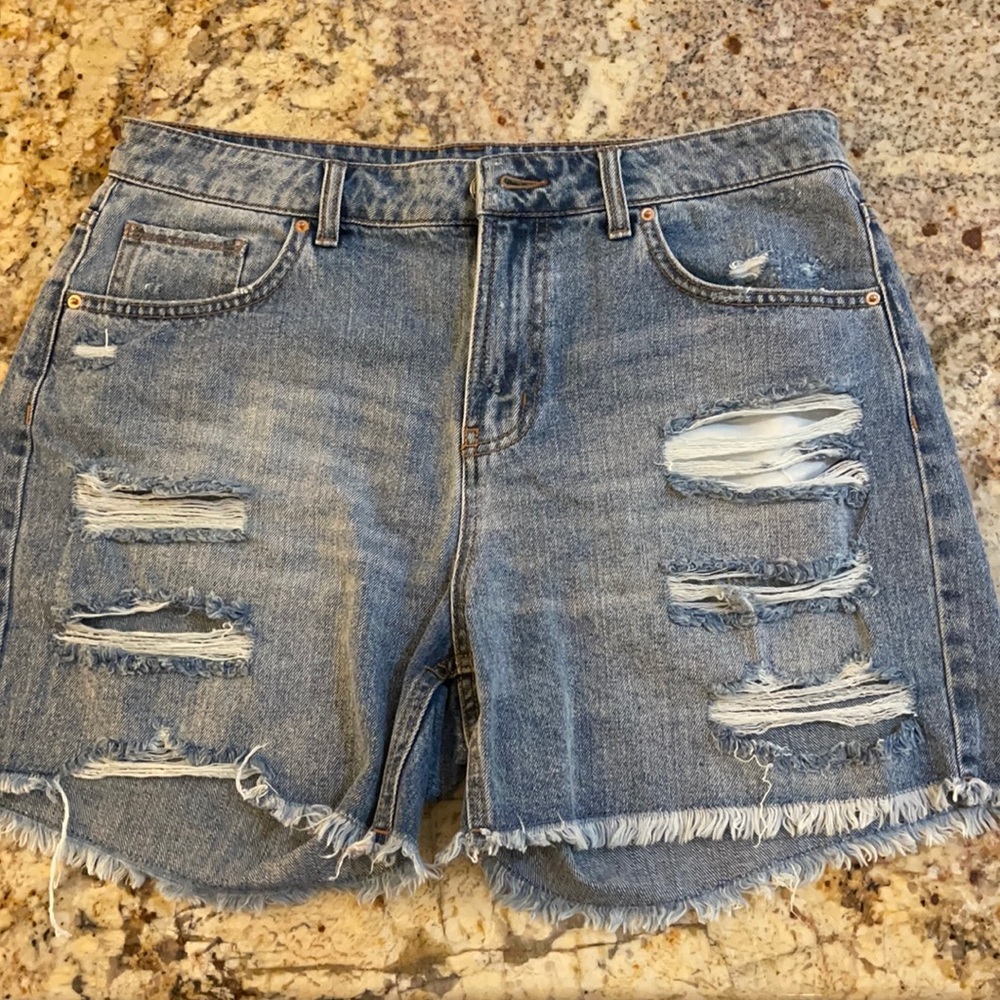 Wild Fable high rise short